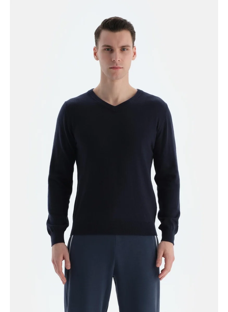 داجي Navy Blue Men's Cashmere Blend V Neck Sweater