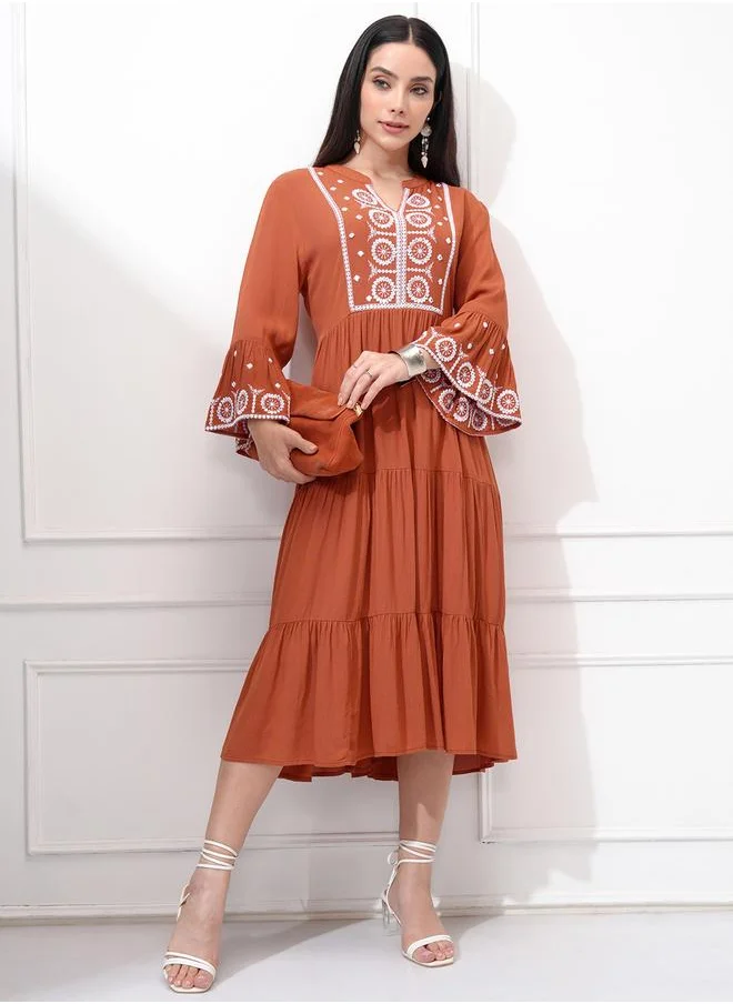 فيشود Vishudh Women Embroidered Long Sleeves A-Line Midi Dress
