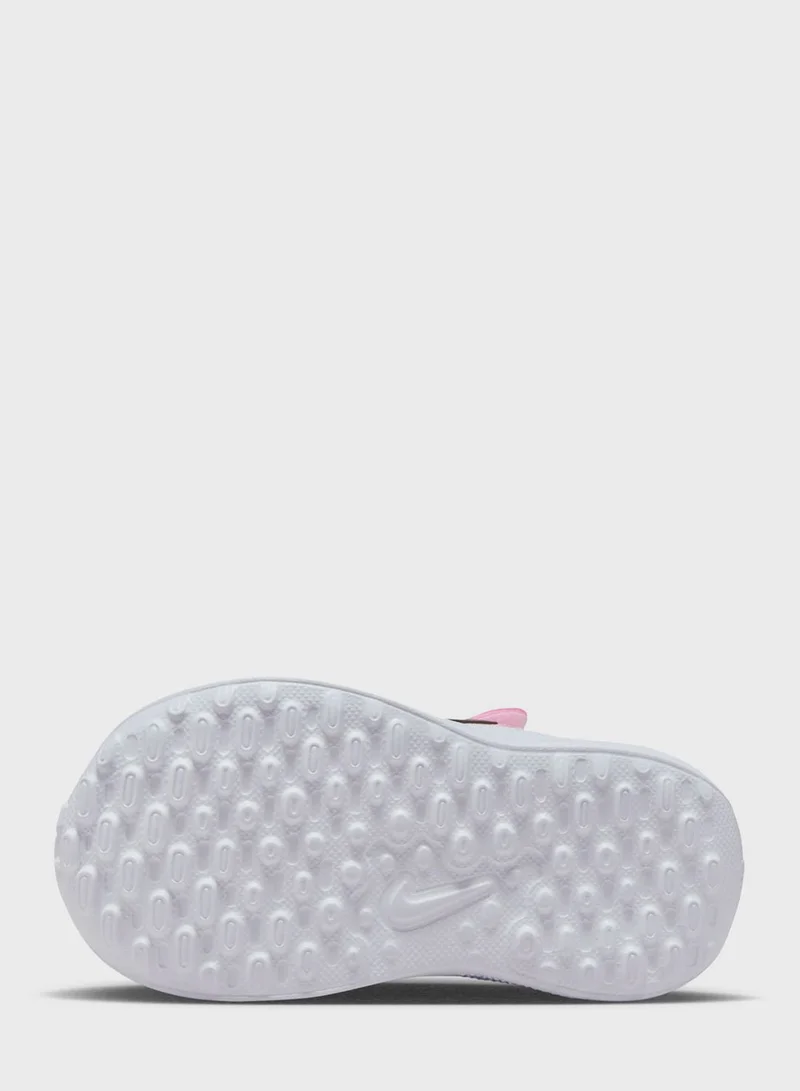 Nike Revolution 7