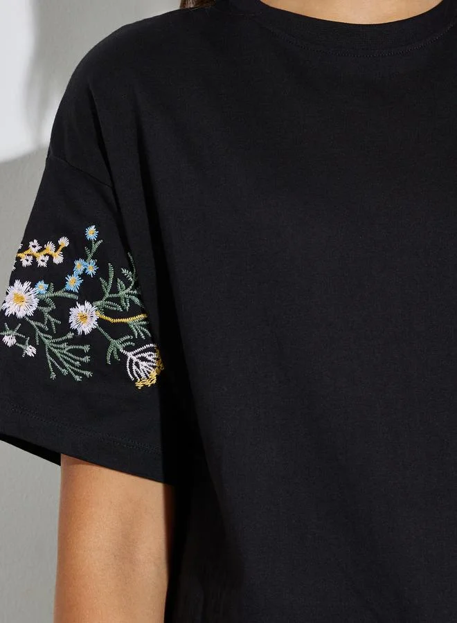Styli Black Oversized Embroidered Longline T-Shirt for Women | Best Price UAE