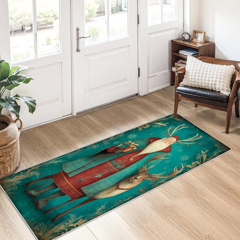 سجادة سانتا رانر (Santa Runner Rug)، ذات نقش مستطيل يحتوي على صورة سانتا كلوز والرنة ورقائق الثلج، بلون أزرق تيركويز، بنسيج ناعم وطبقة منخفضة من الخيوط، مناسبة لتزيين المطبخ ومدخل المنزل وجانب السرير والممرات، مقاس 2×5 أقدام. - Image 4