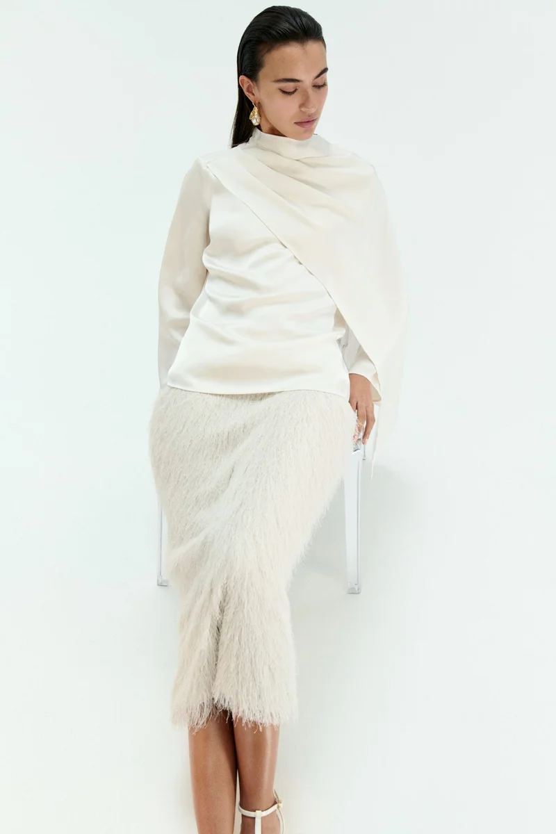 اتش اند ام تنورة بنسيل بشراشيب