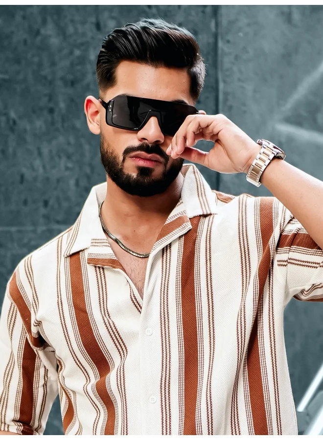 مانياك قميص رجالي بأكمام ثلاثة أرباع بنقوش الباركود من قماش عسل النحل بلون بني