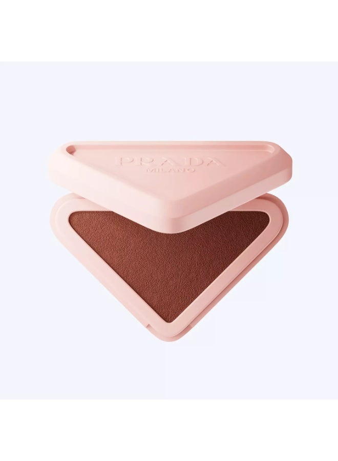 برادا بلاشر برادا Touch Cream-to-Powder Soft Blur – B32 CAFFE 3.5 جم | بلاشر كريمي مطفي طويل الثبات - Image 1