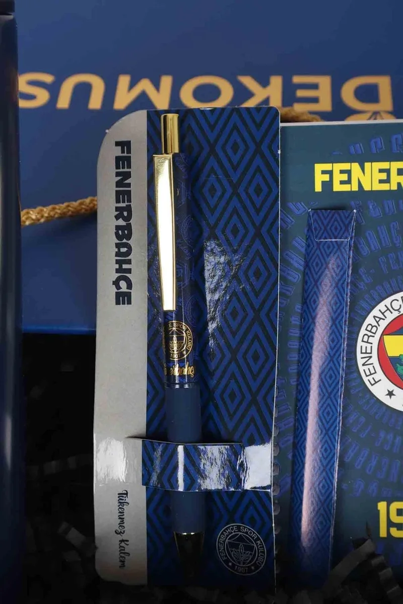 Fenerbahçe DEKOMUS GIFT BOX SPECIAL BOXED LICENSED STEEL THERMOS 500 ML, AGENDA, PILOT PEN SET