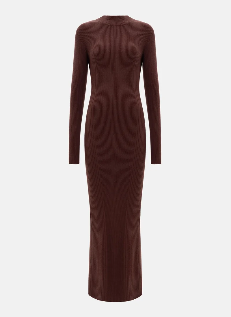 ليتشي فستان ماكسي مضلع مع ياقة عالية