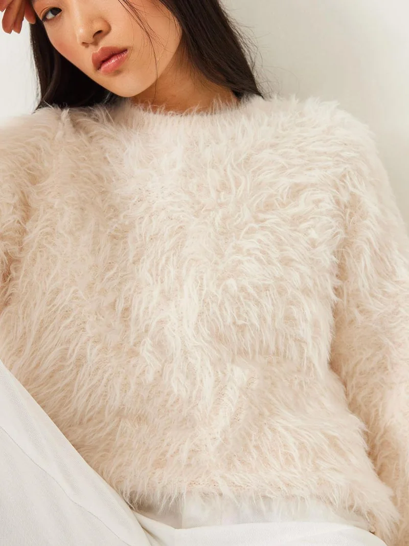 LUCCI Oversized Textured Knit Sweater with Plush Detail