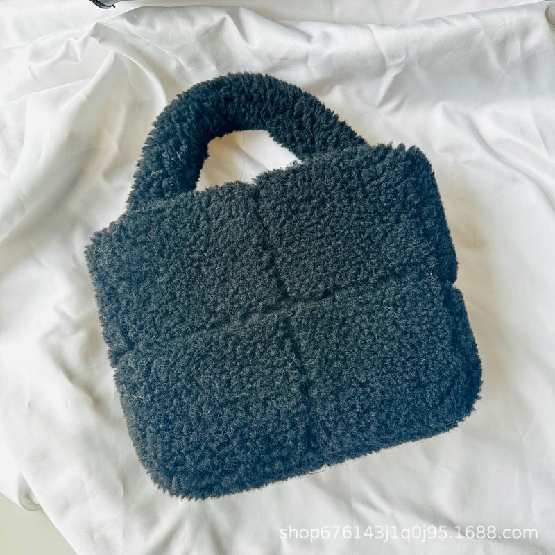 Checkered Bag, Furry Women'S Bag, Granular Wool Fashion Retro Plush Bag, Handbag, Suction Buckle Bucket - Image 1