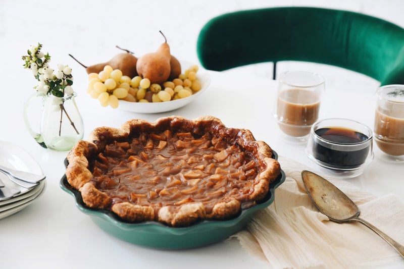 Le Creuset Stoneware 9"" Heritage Pie Dish  Artichaut - Image 2