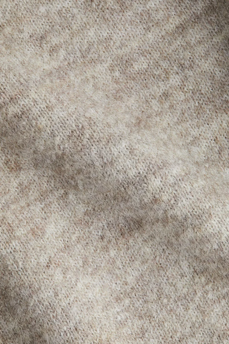 اتش اند ام كنزة محبوكة