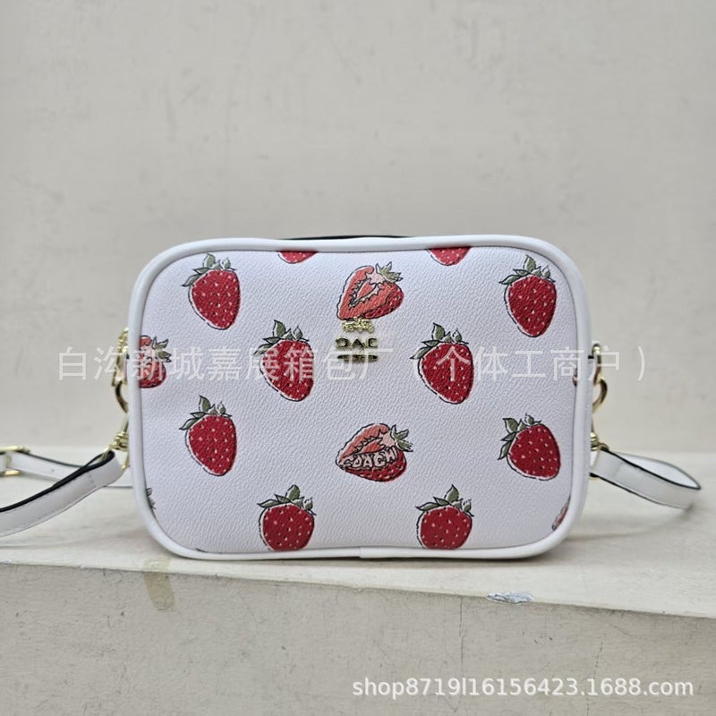 Fashionable And Unique Small Square Bags For Women, Autumn Street Style Versatile Trendy Crossbody Bags - Image 3