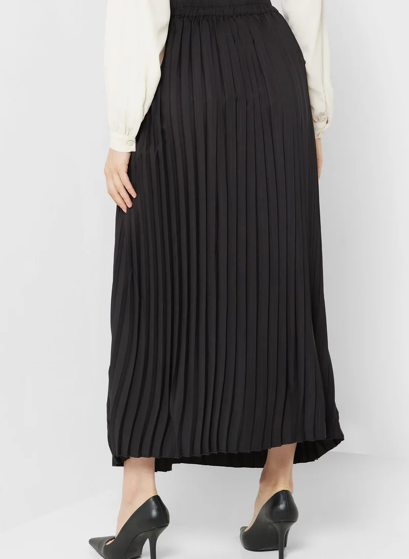 Khizana Pleat Detail Solid Skirt