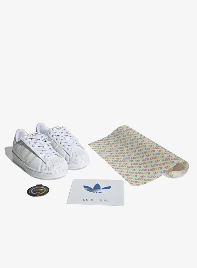 اديداس اوريجينالز أحذية أديداس سوبرستار للأطفال بإضاءة ليد بيضاء
