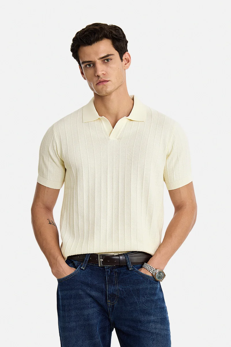 سنيتش Off-White Textured Half Sleeve Regular Fit Casual T-Shirt