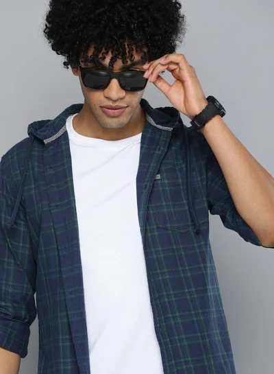 شركة المرآب الهندية Men Slim Fit Checkered Full Sleeves Hooded Casual Shirt