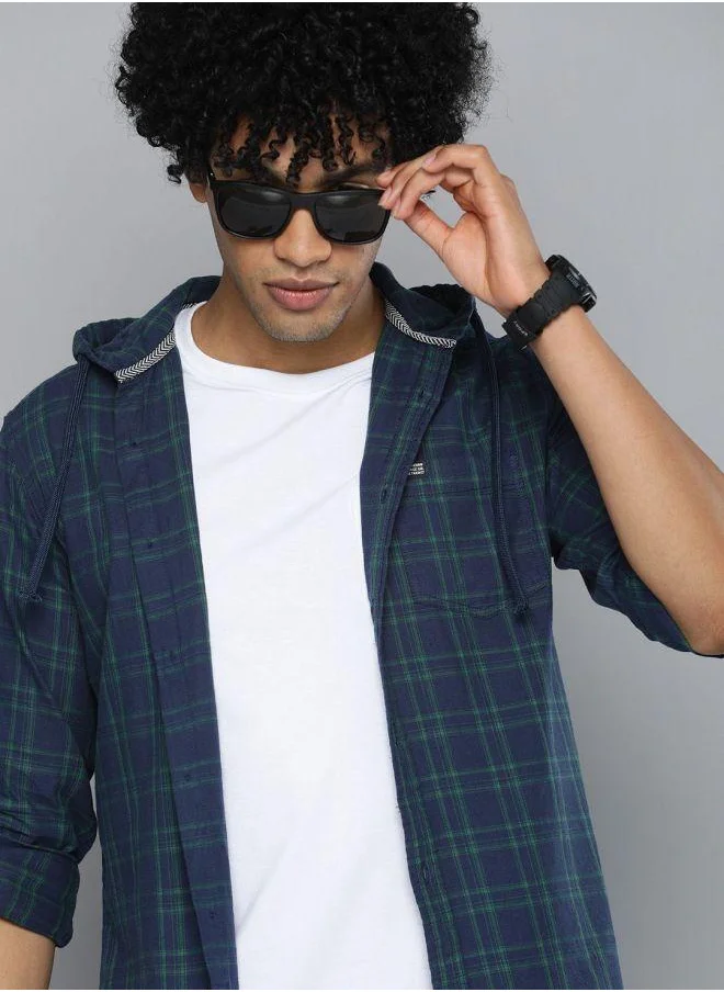 شركة المرآب الهندية Men Slim Fit Checkered Full Sleeves Hooded Casual Shirt