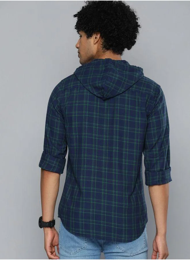 شركة المرآب الهندية Men Slim Fit Checkered Full Sleeves Hooded Casual Shirt