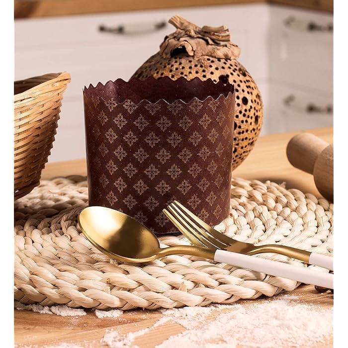 Deera Deera Small Panettone Paper Cupcake LinersMuffin Baking Cups Brown Pack of 100  - Image 2