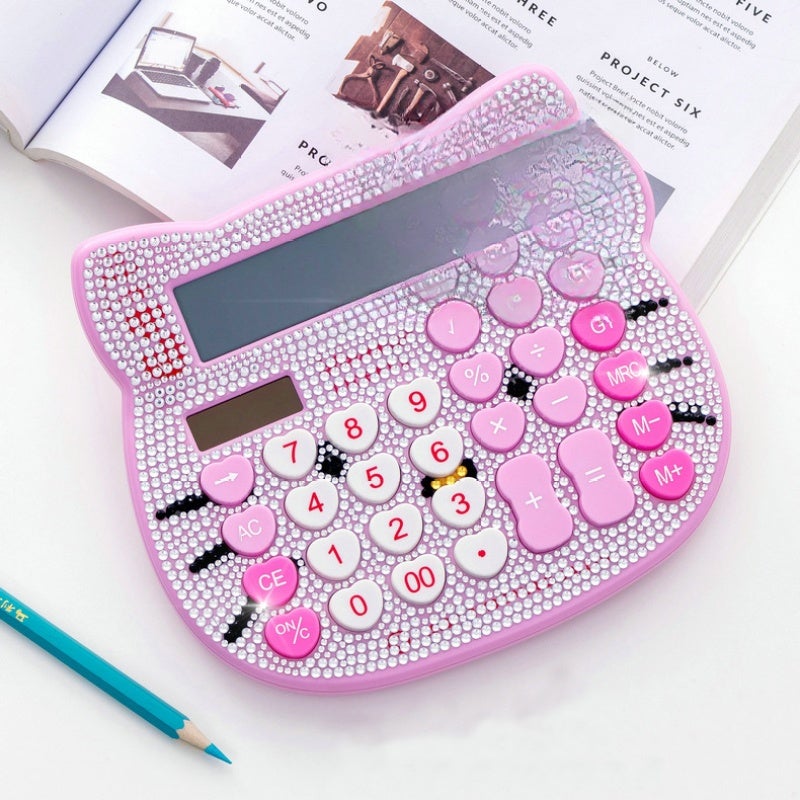 آلة حاسبة شمسية وردية اللون، شاشة كريستال LCD كبيرة بـ 12 خانة، بتصميم ماسي كريستالي - تصميم مريح بزاوية 45 درجة، أزرار سيليكون متينة، آلة حاسبة أساسية للمكتب للنساء - Image 1