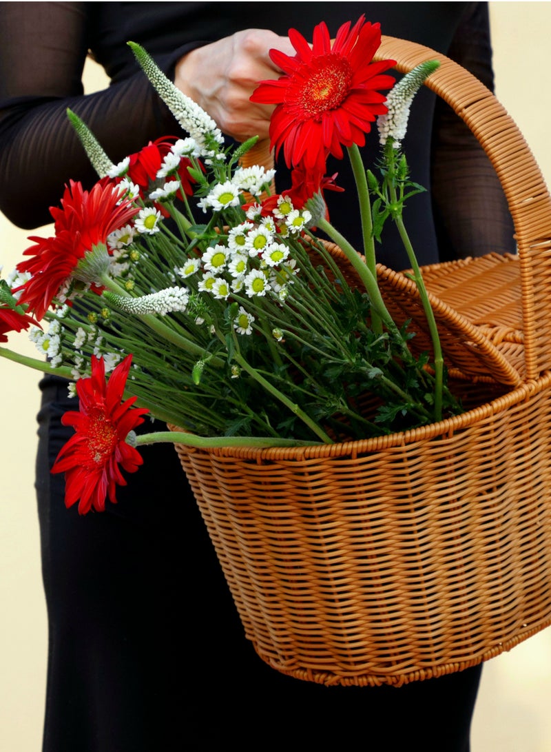 Generic Fresh flowers with beach basket 