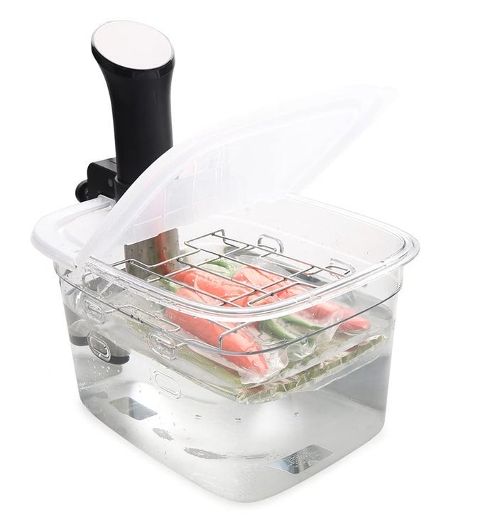 VERSATILE 12QUART SOUS VIDE CONTAINER WITH BUILTIN RACK AND COLLAPSIBLE HINGED LID COMPATIBLE WITH ALL SOUS VIDE COOKERS EVC1202TYPP
