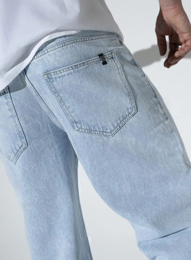 Hubberholme  Blue Relaxed Fit Jeans Solid design crafted from 100% Cotton with Button closure. for Men | Best Price UAE