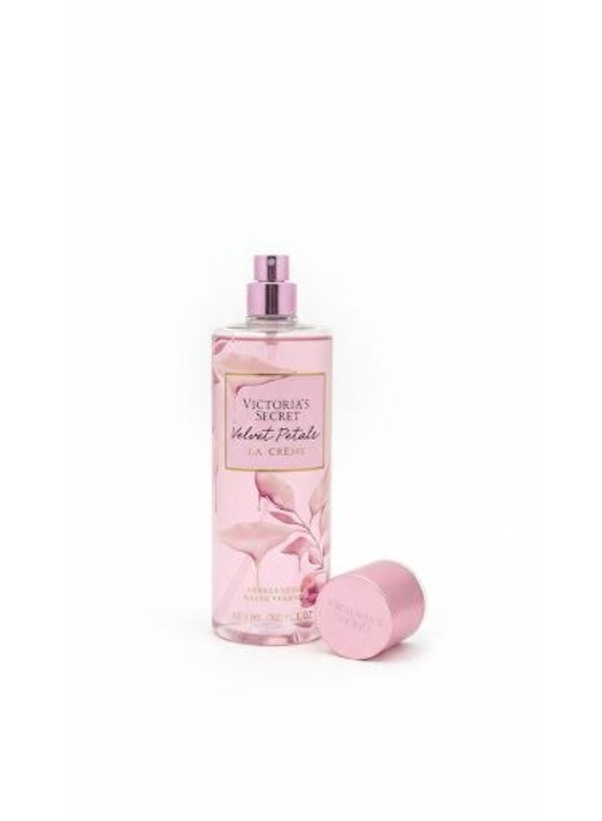 Victoria's Secret Velvet Petals La Crème – Body Mist - Image 1