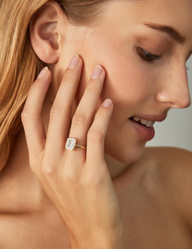 EAMTI 3CT Engagement Rings for Women Radiant Cut CZ Solitaire Promise Wedding Bands Travel Bezel Ring 14K Gold Plated Size 6 - Image 4