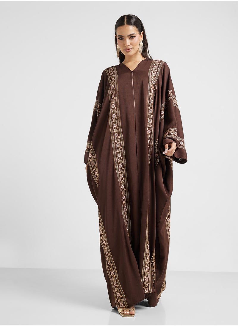 V-Neck Embroidery Cape Sleeve Abaya - pzsku/Z5474148791BC2DB53B57Z/45/_/1738410587/cf87b8ee-9e91-406b-a997-29a749a0578c