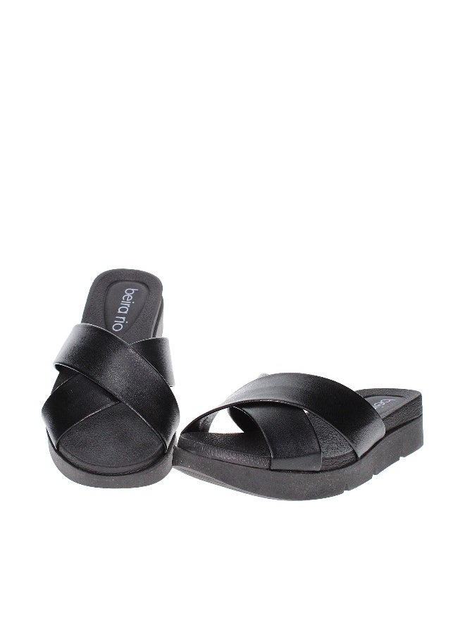 Beira Rio Millie Cross Strap Flat Sandals  - Image 3
