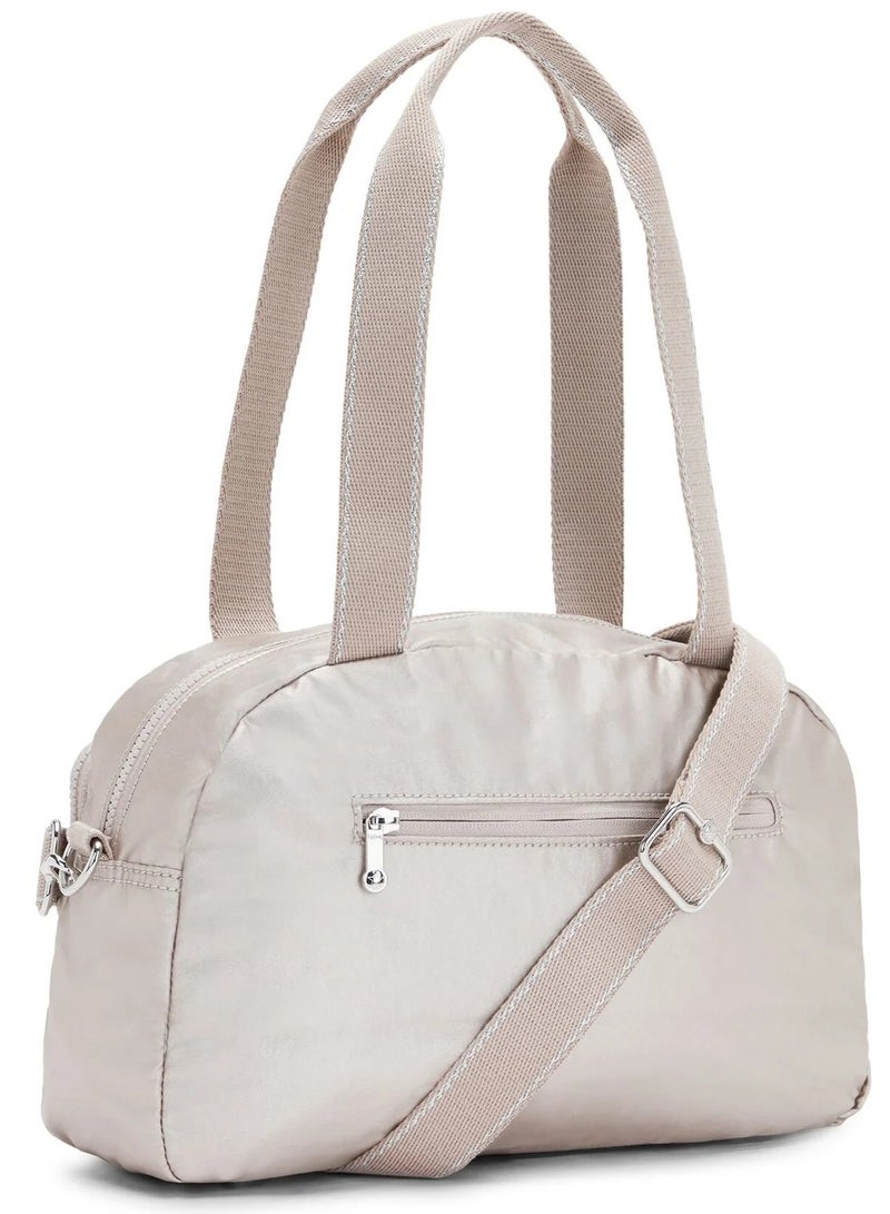 كيبلينغ حقيبة كتف ديفيا متوسطة لامعة معدنية بحزام كتف قابل للإزالة - Image 2