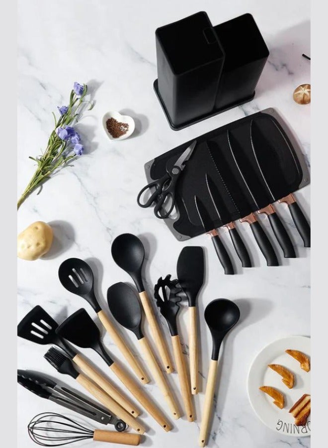 مجموعة أدوات طهي وسكاكين المطبخ المكونة من 19 قطعة مع كتلة، تتضمن 11 قطعة من أدوات الطهي المصنوعة من السيليكون و5 قطع من سكاكين الطهاة الحادة المصنوعة من الفولاذ المقاوم للصدأ ومقصات وخفاقة وملقط ولوح تقطيع (أسود) - Image 1