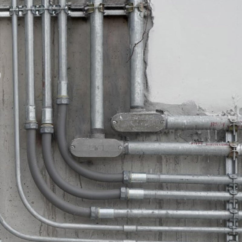 TayMac RLT125 Threaded T Type Conduit Body, Die Cast Aluminum, Stamped Steel Cover, 1 4-Inch , Gray - Image 2