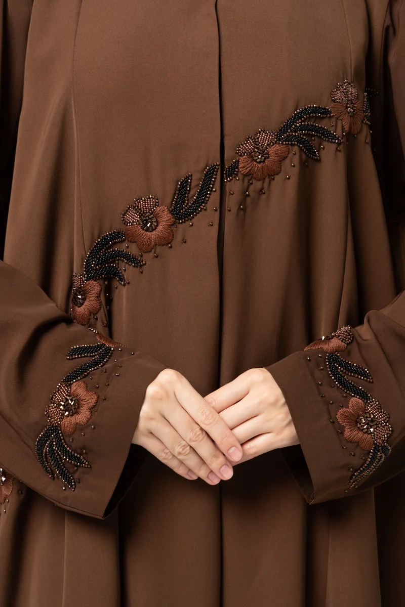 Meem by Mariyah Front open abaya with sheila