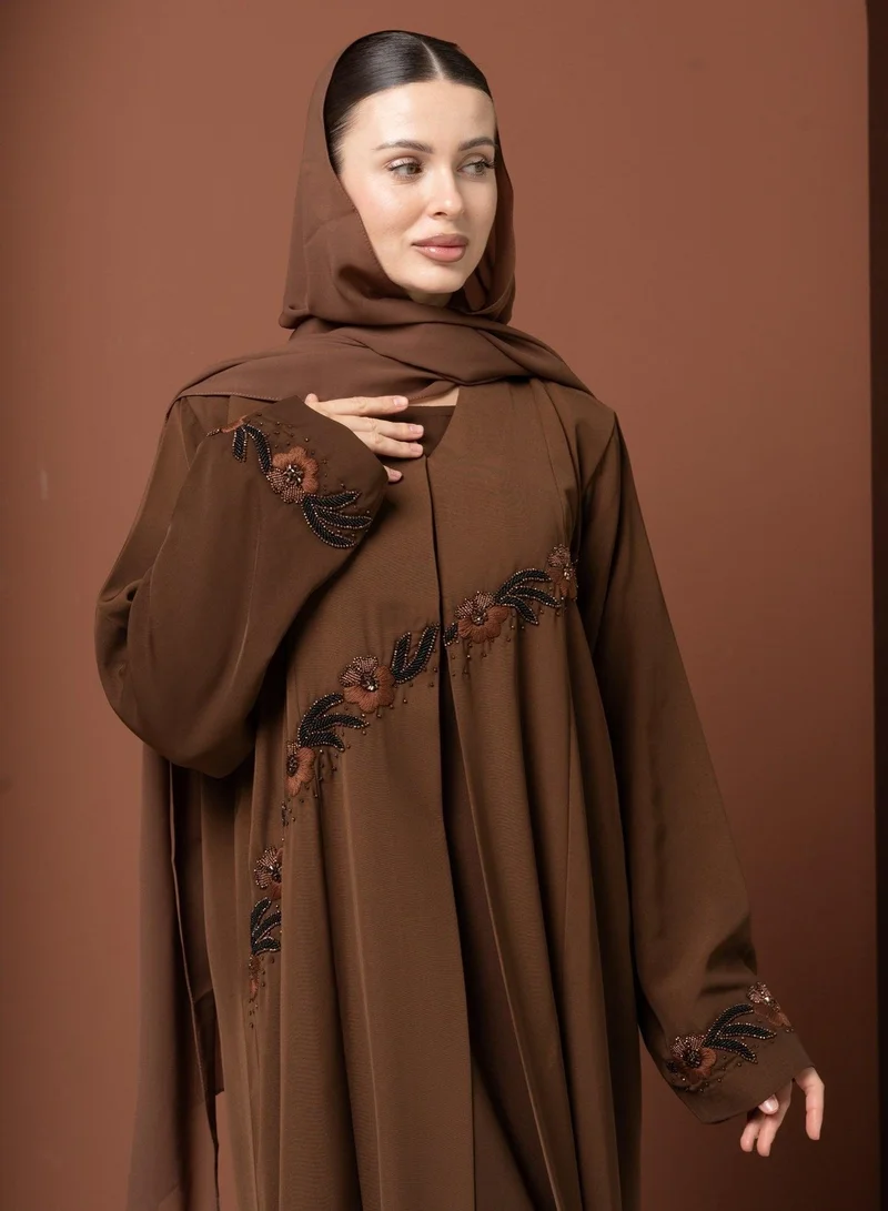 ميم باي ماريا عباية مفتوحة من الأمام
