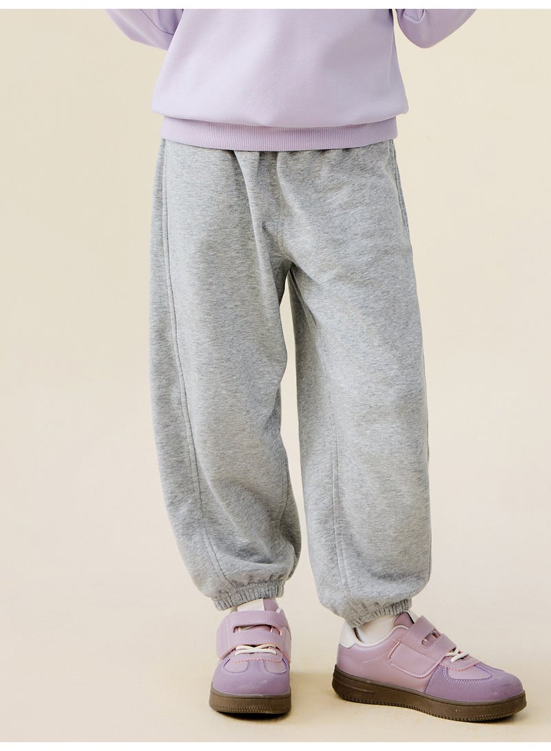 mini bala Unisex Kids' Casual Jogger Pants, Elastic Waistband, Loose Fit, Ribbed Cuffs, Ultra-Soft Fabric, Perfect for Daily Wear & Active Play Children's Trousers - Image 2