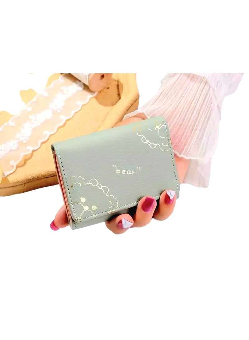 بير محفظة صغيرة أنيقة بتصميم دبدوب – متعددة الجيوب وتغلق بكبسونة عملية وسهلة الفتح والإغلاق / لون اخضر - Image 4