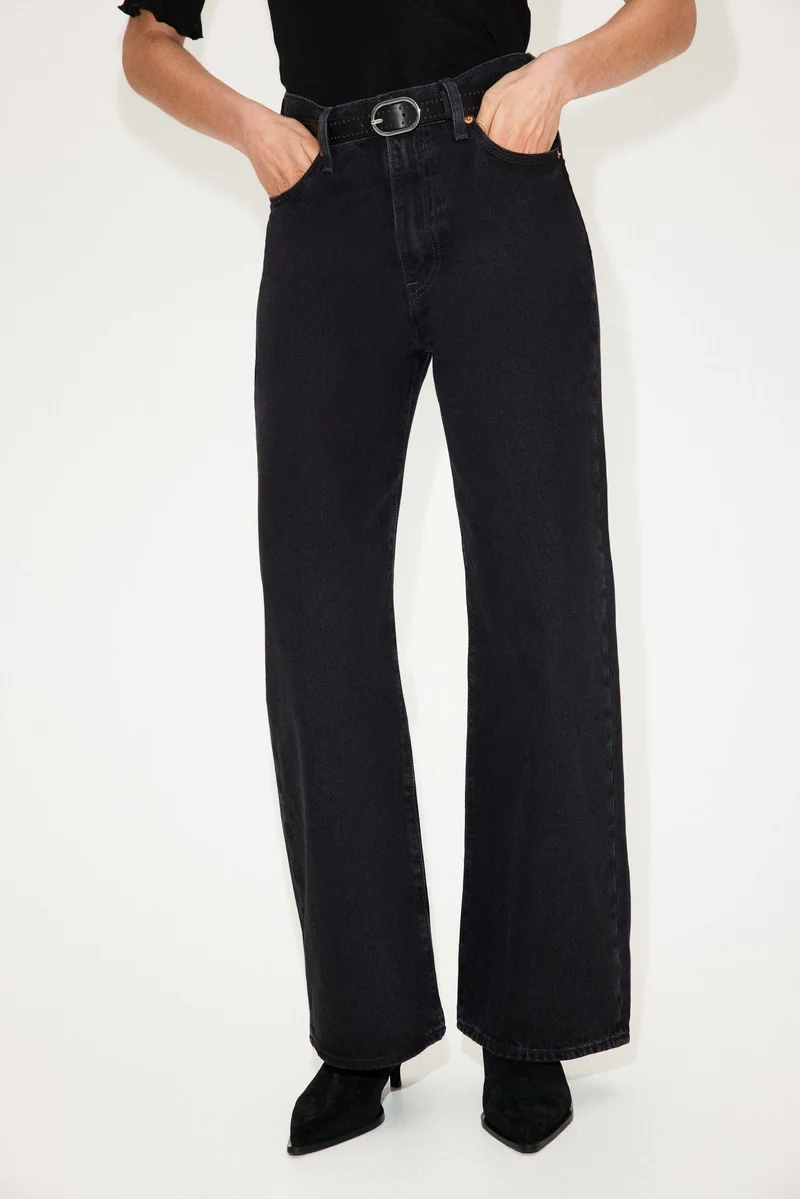 اتش اند ام حزام بتصميم بفتحات