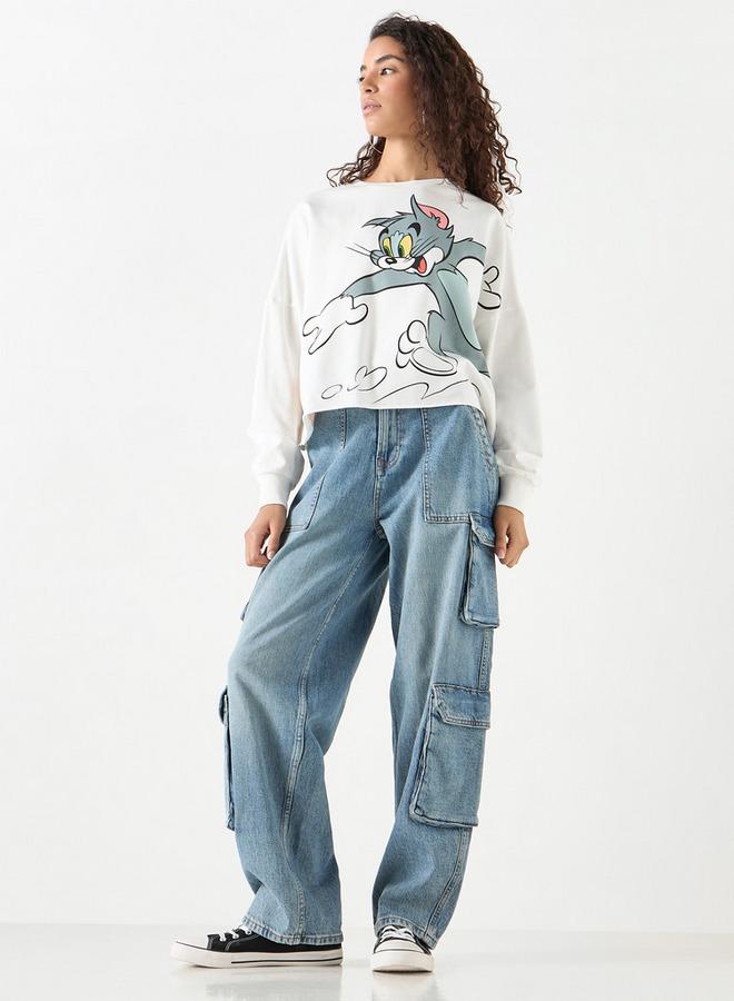 اس بي كاركترز سويت شيرت بياقة ضيقة وأكمام طويلة وطبعة توم - Image 2