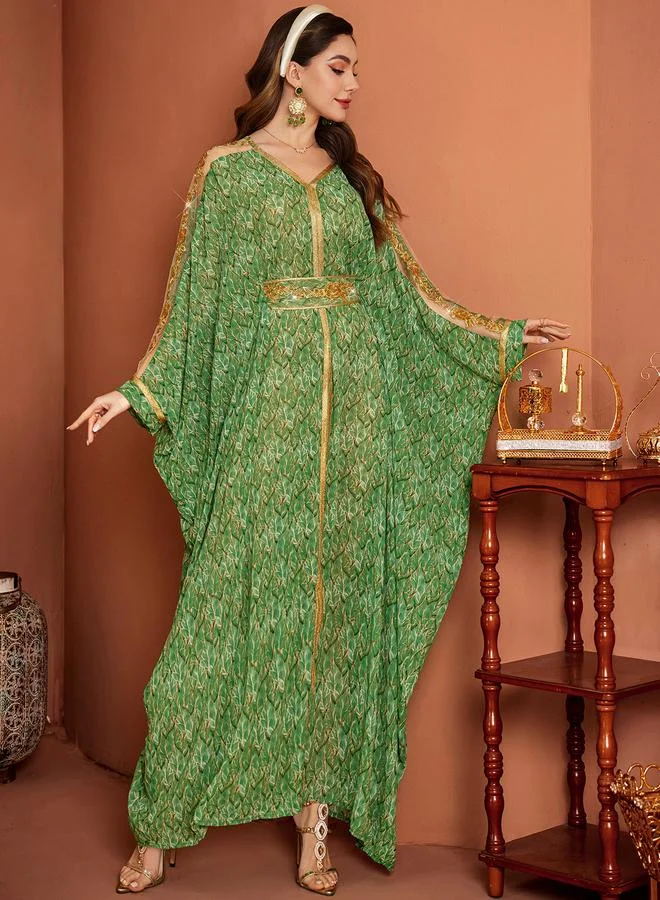 تايك تو جلابية مطبوعة ومزينة بحواف ذهبية