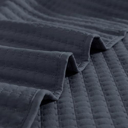 WRENSONGE King Size Quilt-3 Pieces Lightweight Blue Grey Bedspreads King Quilt Bedding Set for All Seasons, Soft Summer Coverlet with 2 Pillow Shams Suitable for Bed, Couch, Quilt Blanket - Image 3