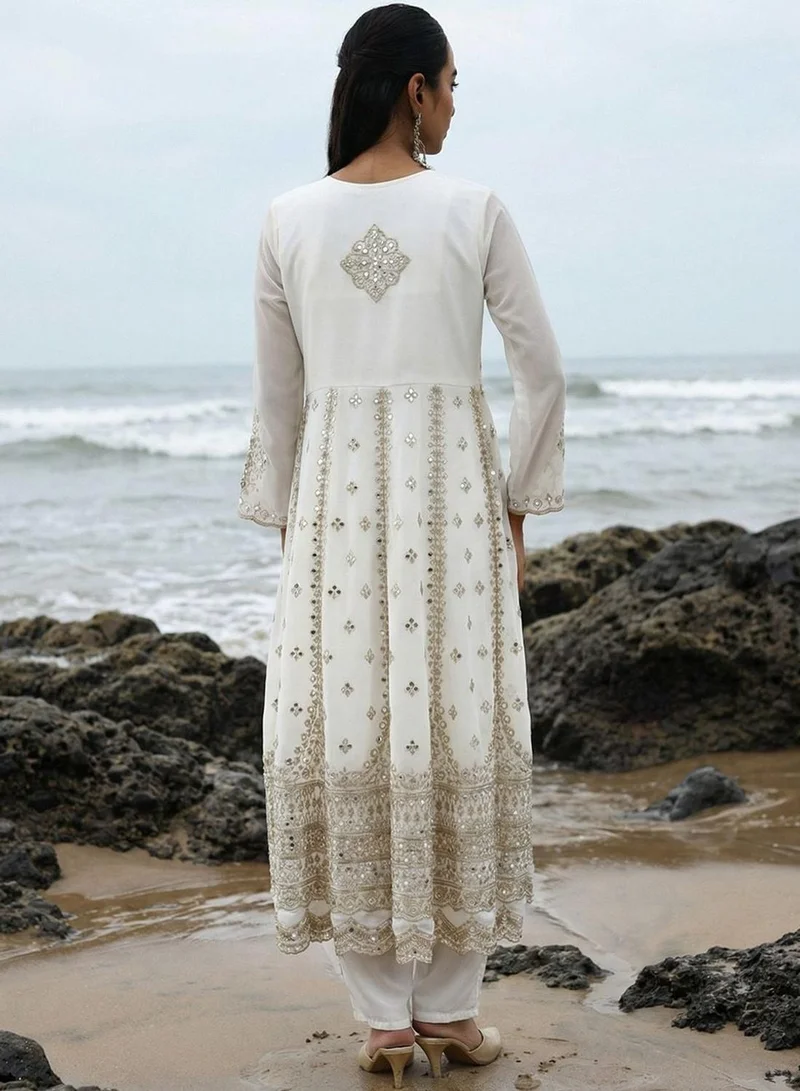 ISHIN Off White Poly Embroidered Relaxed Tunic & Full Length Palazzo Kurta Set For Women