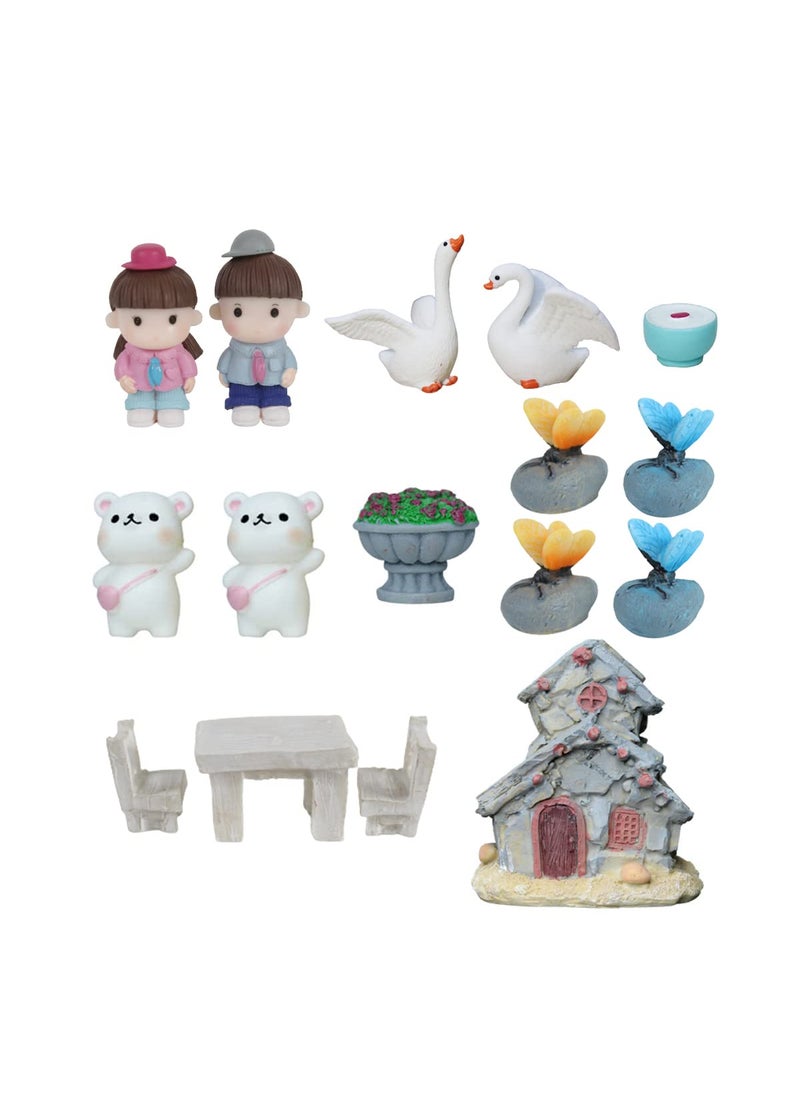 Wonderland - Wonderland Miniature Toys Pack of 16 Items - Image 1
