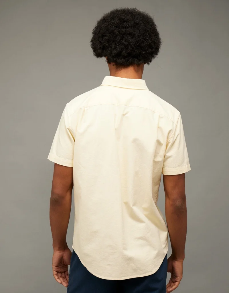 American Eagle  AE Short-Sleeve Classic Fit Button-Up Shirt for Men | Best Price UAE
