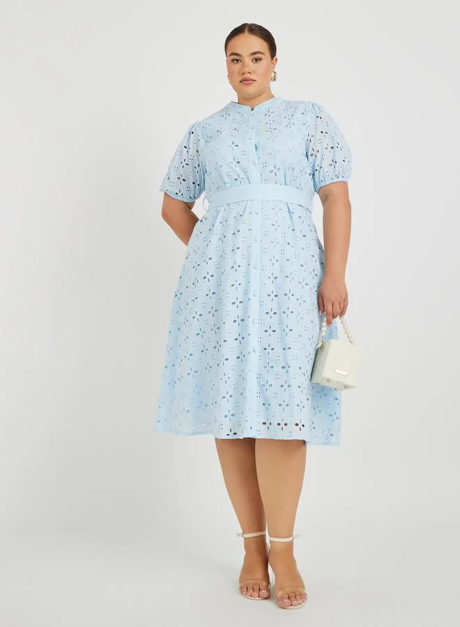 ستايلي فستان قميص ميدي مقاس كبير بتطريز