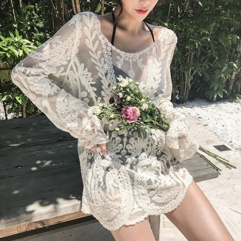 Three-piece bikini beach hot spring vacation slimming gathering split swimsuit women's new style can go into the water with a shirt - Image 2