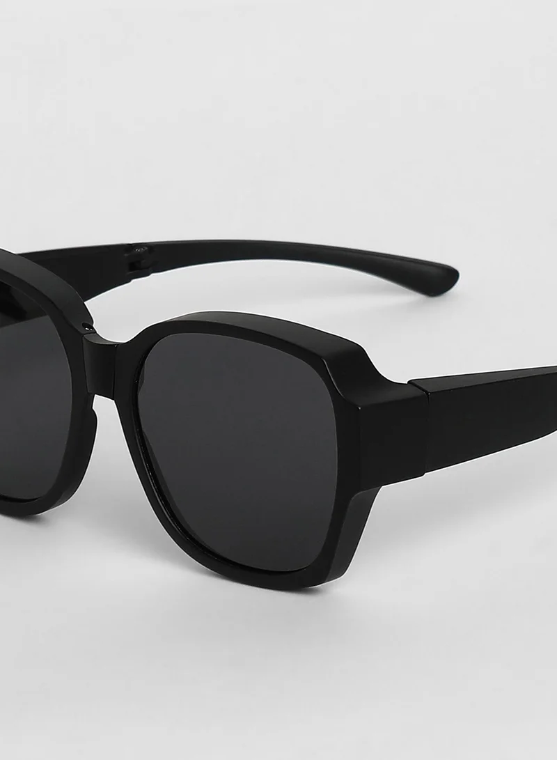 Haute Sauce  Haute Sauce Unisex Foldable Oversized Sunglasses For Casual Wear | One-Size | Black Polycarbonate Frame | Black Polarized Lens | Full Rim | Eyewear For Woman & Girls  | Best Price UAE