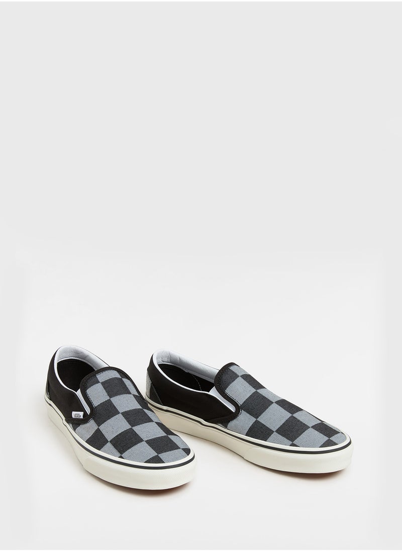 VANS - Classic Slip Ons - Image 1