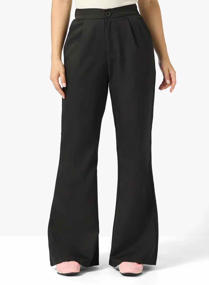 جينجر Tailored Relax Fit Blazer & Flared Pant Suit Set