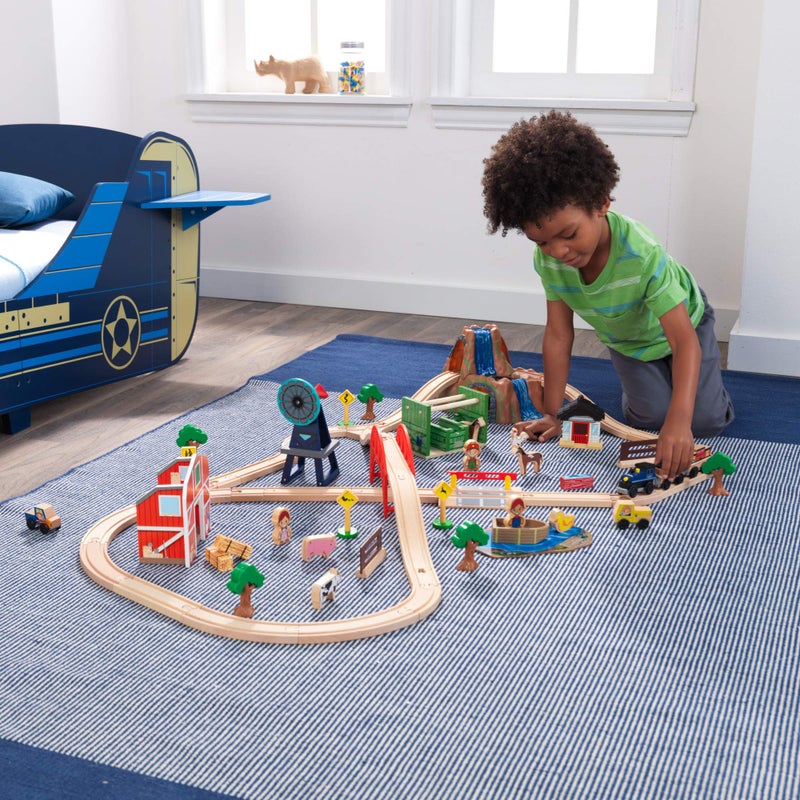 KidKraft مجموعة قطار المزرعة الريفية الخشبية من كيدكرافت مع 75 قطعة، مجموعة ألعاب سيارات للأطفال، هدية للأعمار من 3 سنوات فما فوق - Image 2